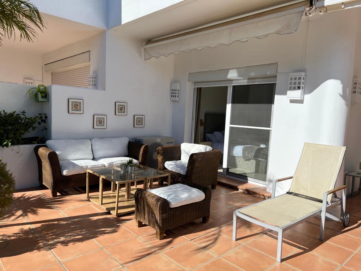 Alcazaba Beach Estepona Bagian luar foto