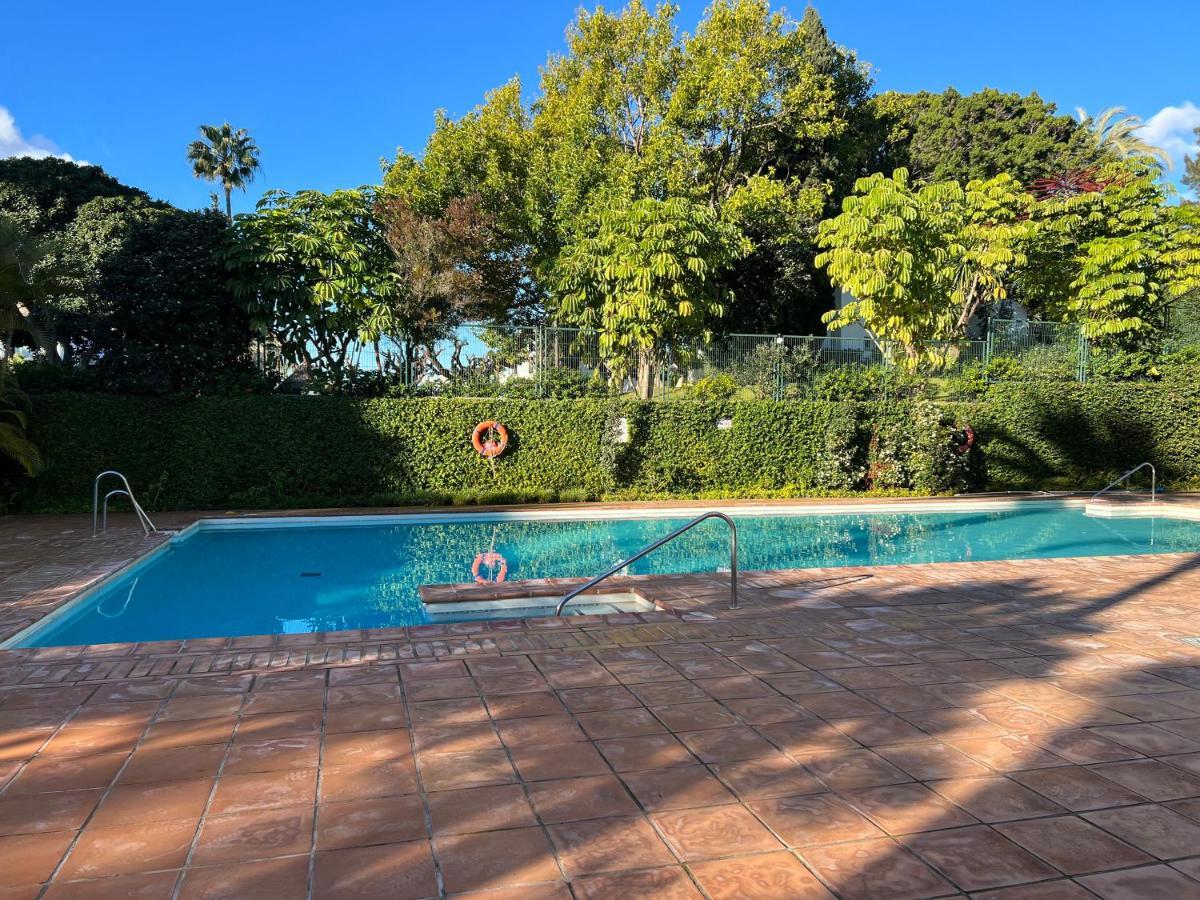Alcazaba Beach Estepona Bagian luar foto